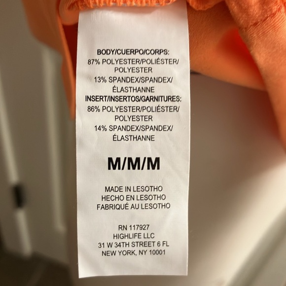 Reebok Athletic/Athleisure Tee, NWT! - Picture 9 of 10